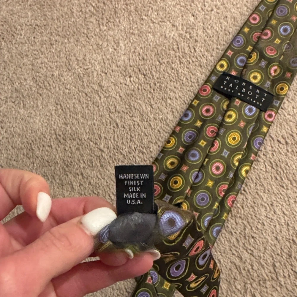 Robert Talbott concentric circles multicolor silk tie